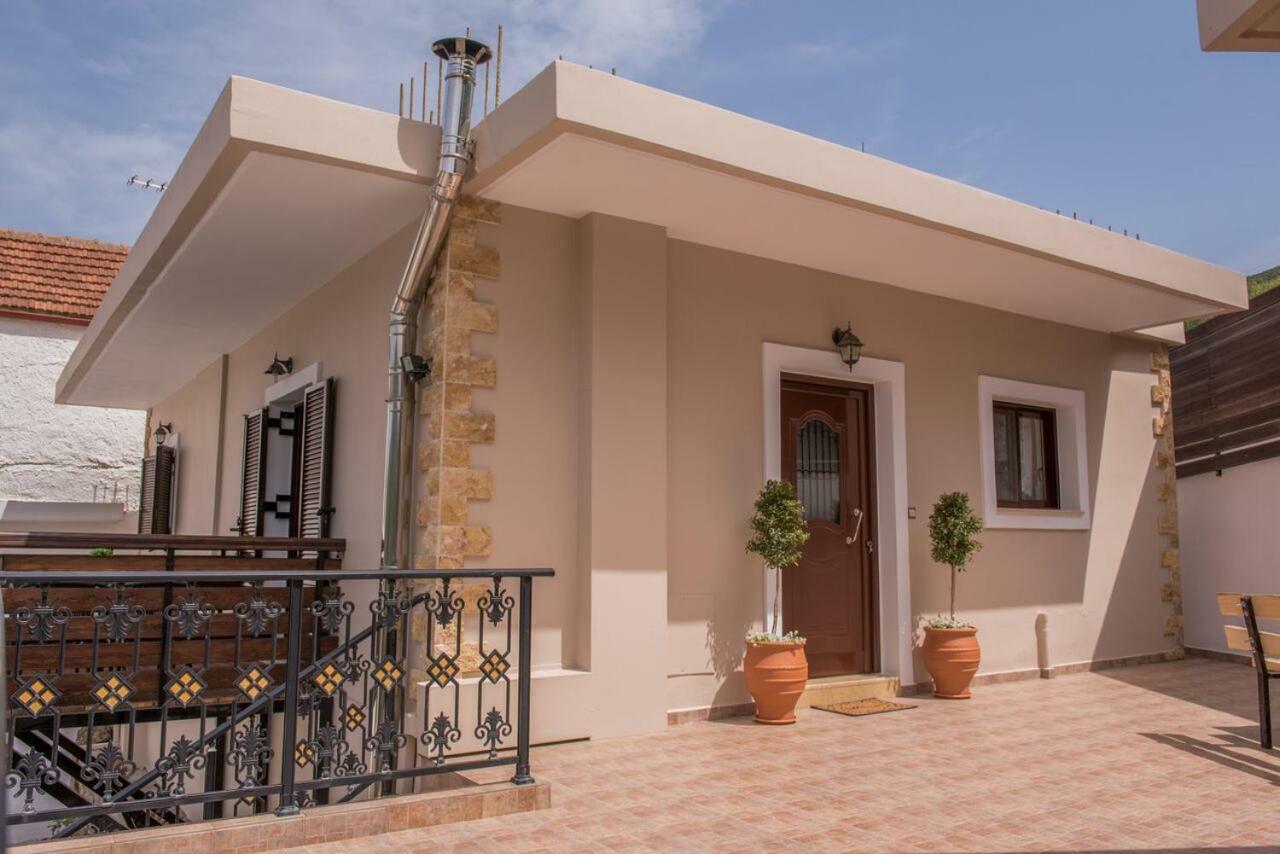 Marika Traditional Home Elos Экстерьер фото