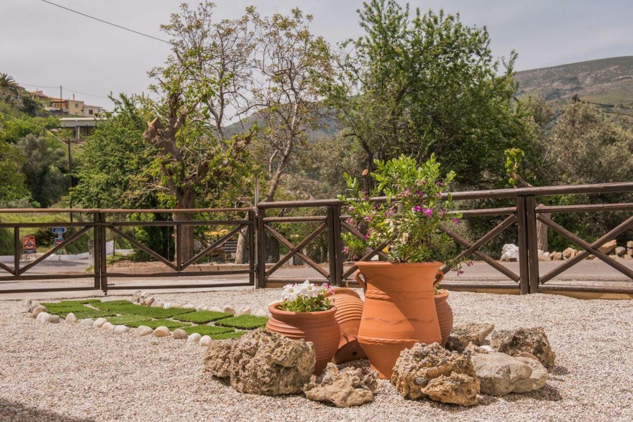Marika Traditional Home Elos Экстерьер фото