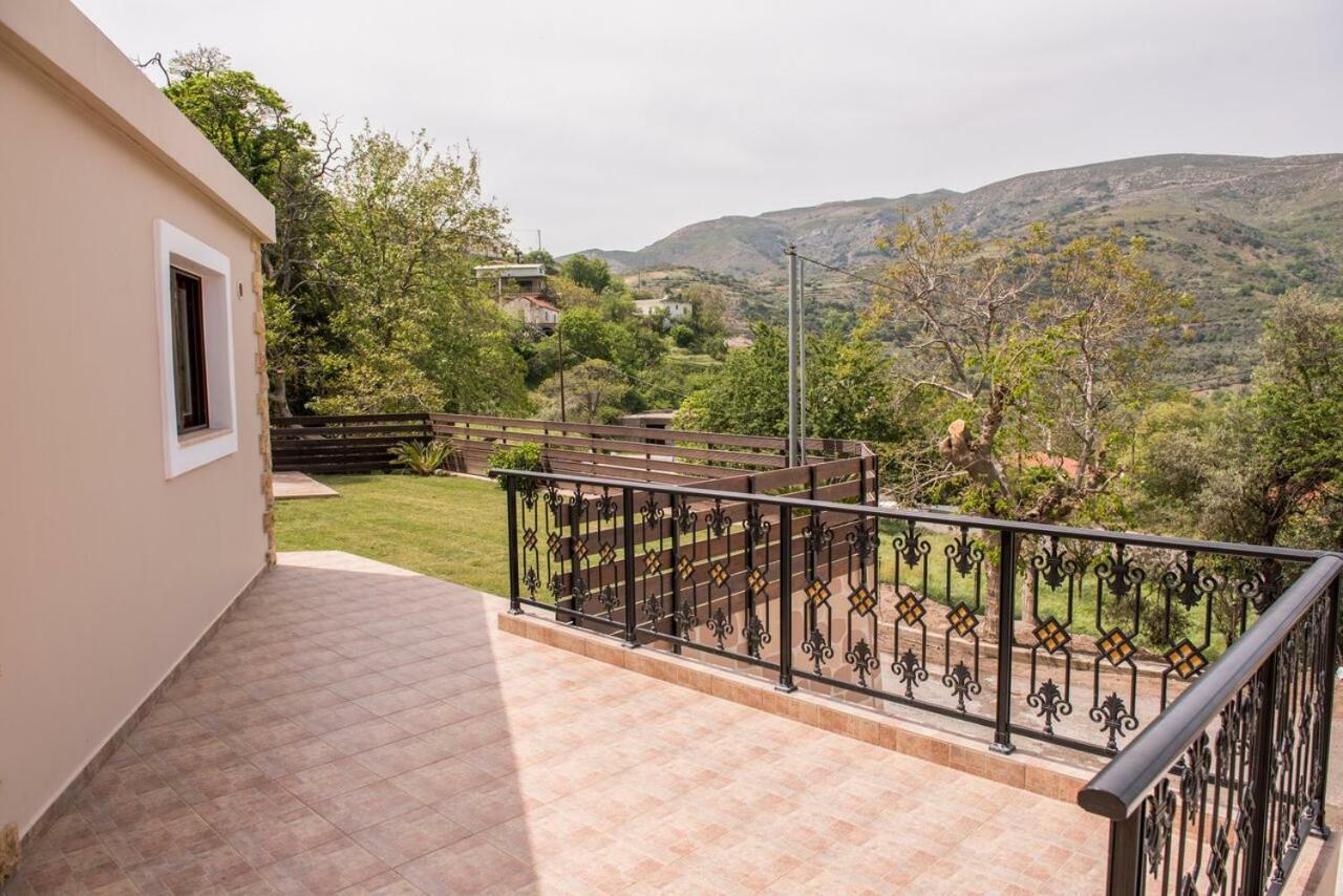 Marika Traditional Home Elos Экстерьер фото