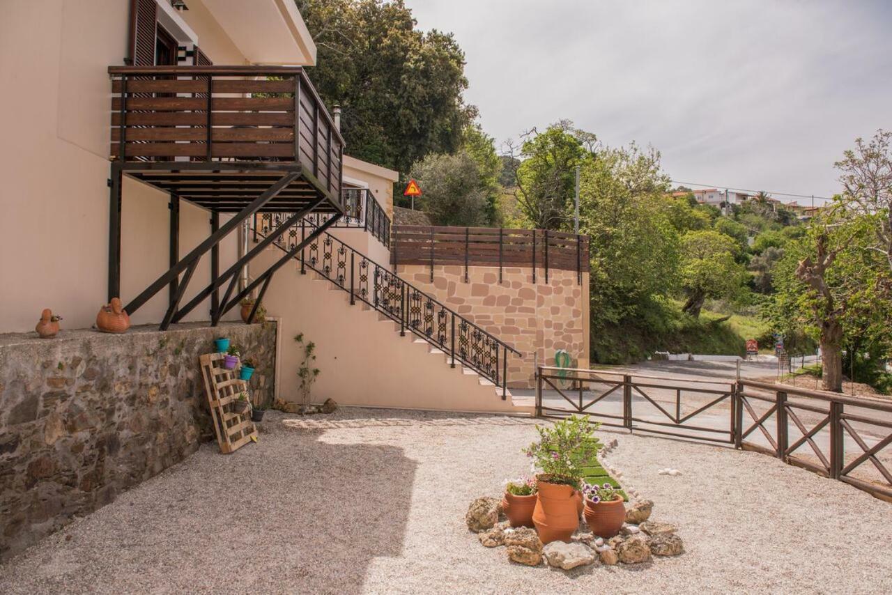 Marika Traditional Home Elos Экстерьер фото