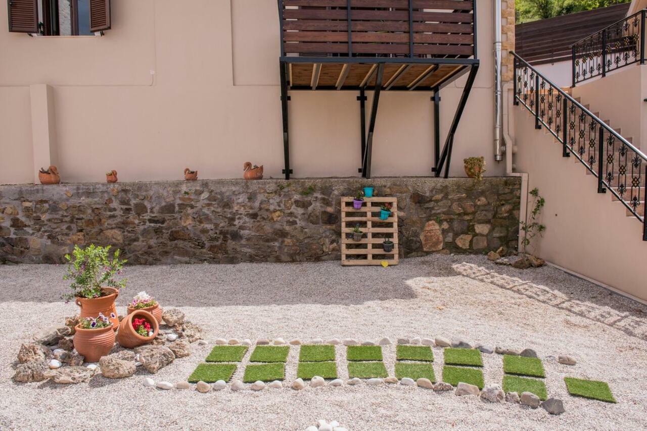 Marika Traditional Home Elos Экстерьер фото